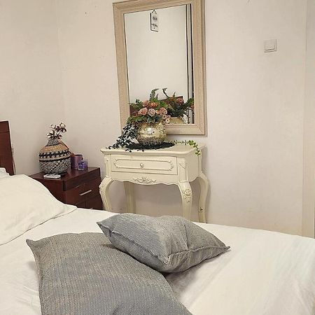 Bat Yam On The Beach Apartment Bagian luar foto