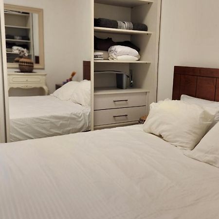 Bat Yam On The Beach Apartment Bagian luar foto