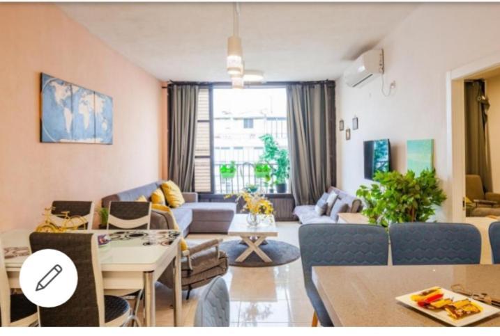 Bat Yam On The Beach Apartment Bagian luar foto