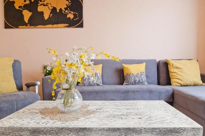 Bat Yam On The Beach Apartment Bagian luar foto